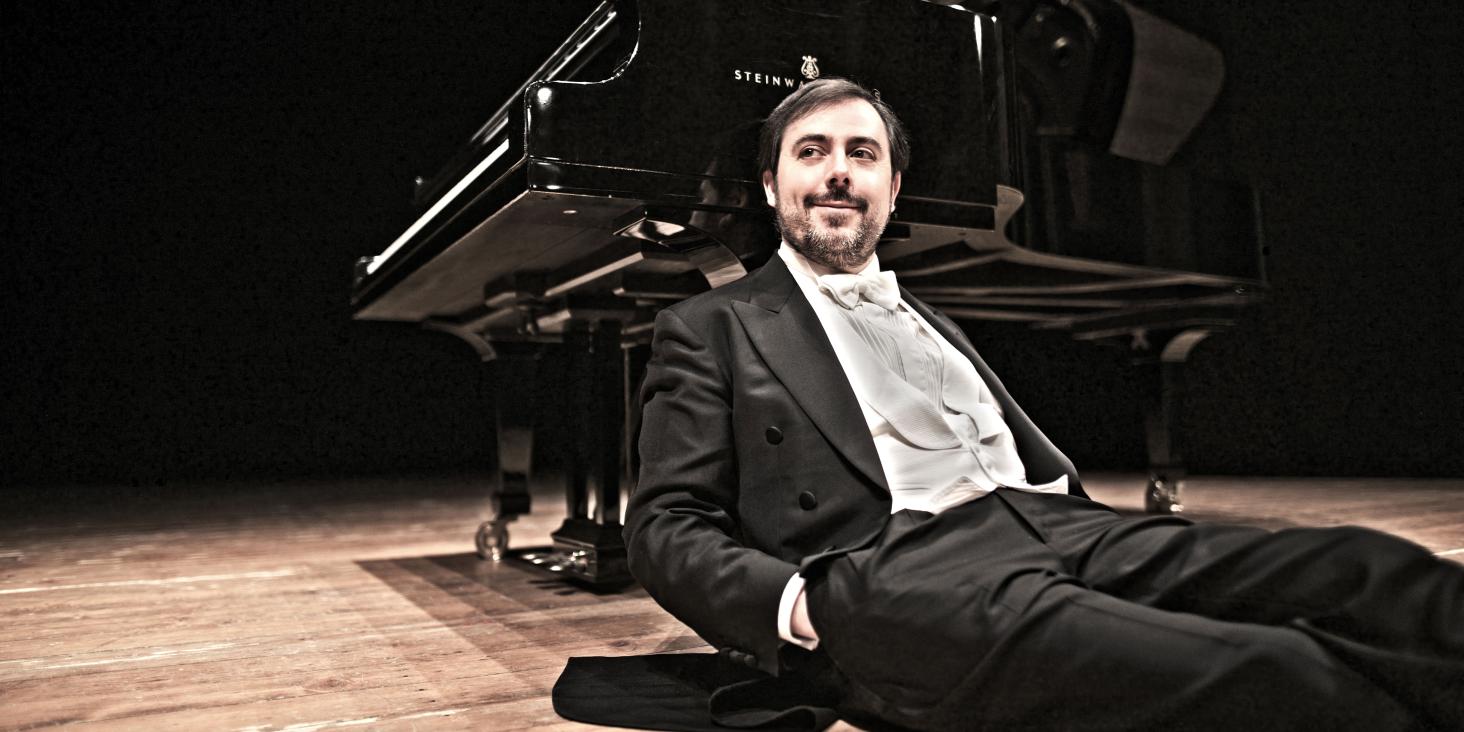 MASSIMILIANO FERRATI -  pianoforte @ Diego Zanetti