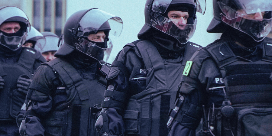 Immagina un mondo senza polizia