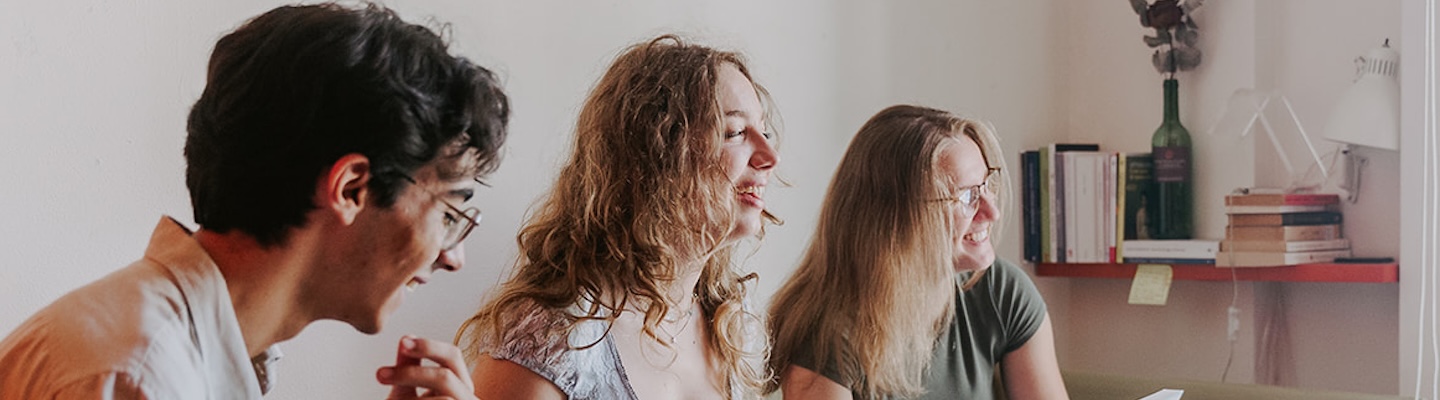 studenti e studentesse nella stanza di un collegio SNS