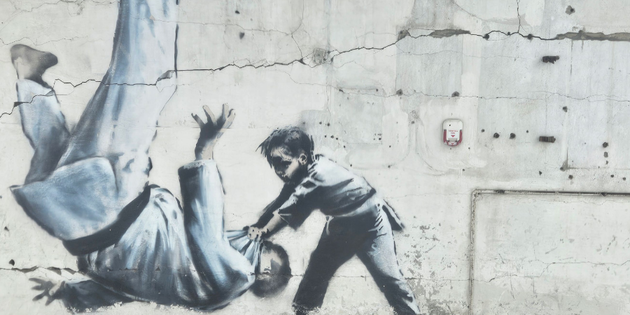 Art Beyond the Edge 